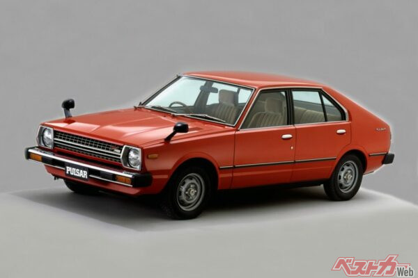 ベースは初代パルサー。前はスカイラインでも斜めに回ればみればパルサーがベースとなっていることもよくわかる