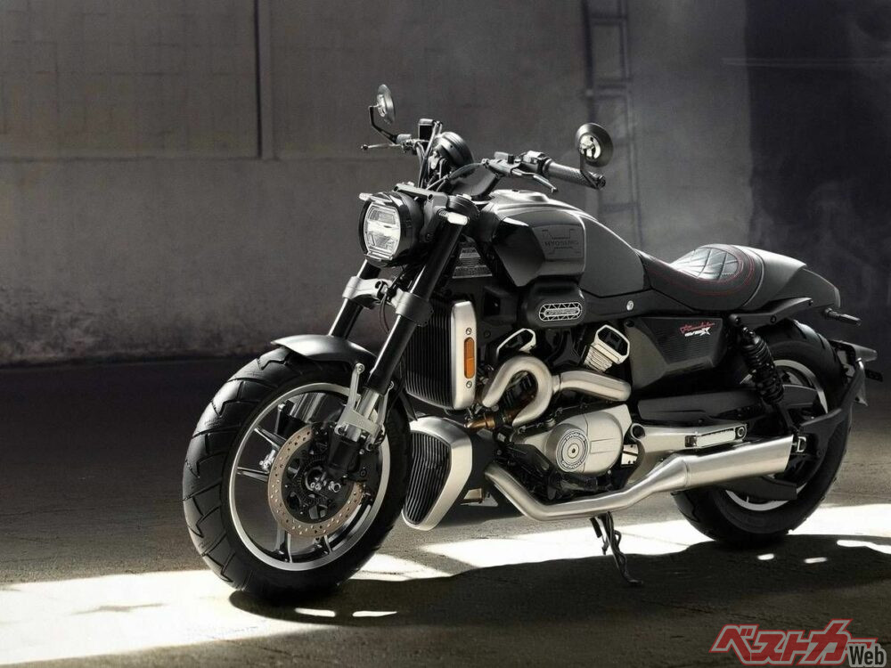 新車】ヒョースン「GV125Xロードスター」68万2000円で国内導入！ 水冷V