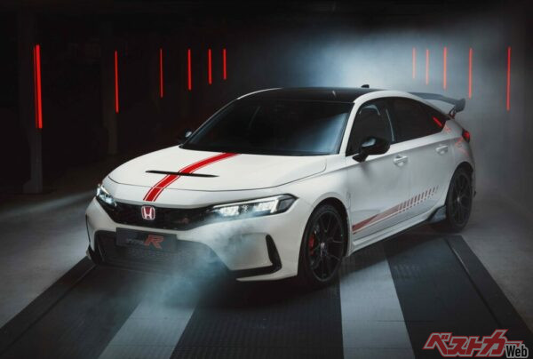 欧州での販売終了するのを記念したシビックタイプRの特別仕様車 Ultimate Edition