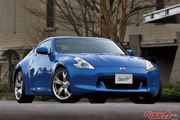 Z34でシフトダウン時に回転を同期させる「シンクロレブコントロール」が登場