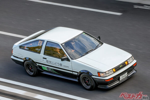 BEVには不要と言われるトランスミッション、それも6MTを搭載