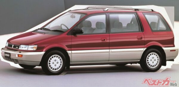 1991年登場二代目シャリオ