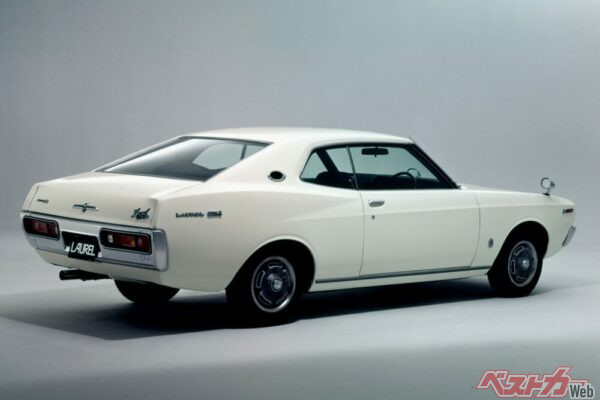 2代目ローレルのリア。これが噂のブタケツだ