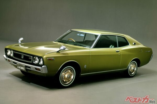 1972年登場。2代目ローレル