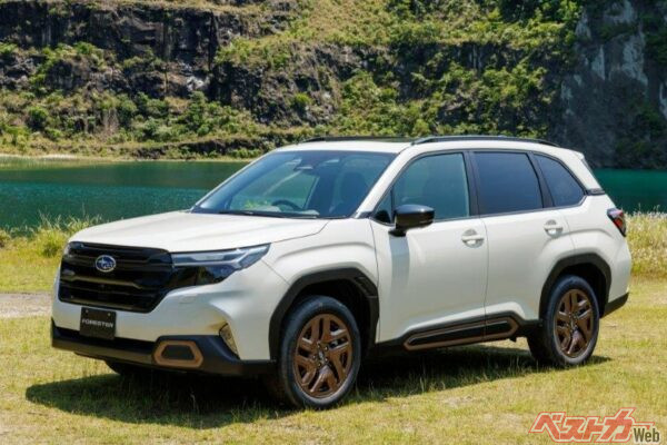 人気ナンバー1は、写真のクリスタルホワイト・パール。スバルだけどブルー系の比率は1%と、時代の移り変わりを感じさせる結果に……