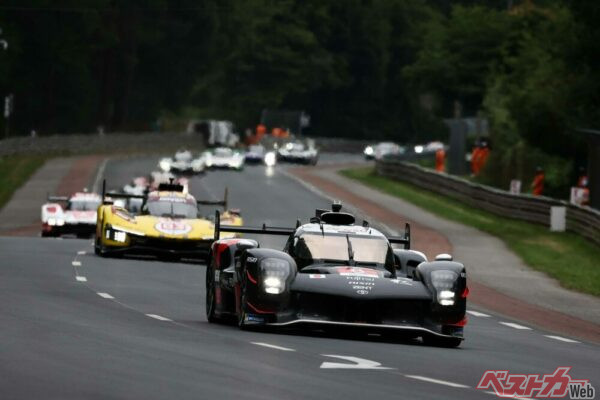 一時は首位も走った8号車(セバスチャン・ブエミ/ブレンドン・ハートレー/平川亮)。トラブルで順位を落とすも、それがなくとも直線でフェラーリについていける雰囲気ではなかった