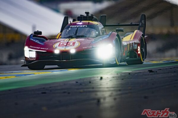 3位を獲得した51号車。4位であった50号車失格に