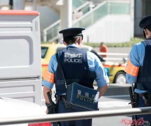 警察官はもっと積極的に取締るべきとの声が多いが、自転車を含めると、違反者が多すぎる現状も垣間見える（naka@Adobestock）