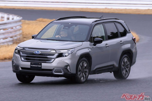 スバル フォレスター（2025年4月17日発売）。1.8Lターボ（404万8000～419万1000円）　2.5L・HEV（420万2000～459万8000円）