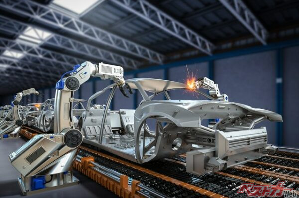 バックカメラは生産時における義務となった（phonlamaiphoto＠Adobe Stock）