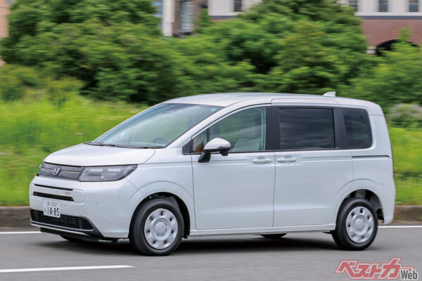 ホンダ フリード(2024年6月28日発売)。1.5L・NA(250万8000~308万7700円) 1.5L・HEV(302万2800~337万1500円)