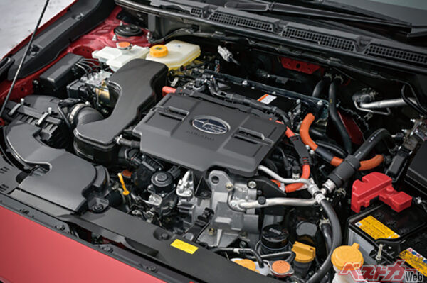 2L水平対向マイルドHEVと、2.5L水平対向のストロングHEVを設定