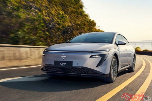 抜群の滑り出しとなった東風日産「N7」。ライバルの中華BEVと比較しても優れた装備とコストパフォーマンスの高さとなっている
