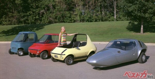 左から「512ハイブリッド」「512E」「512ガソリン」そして3輪駆動の「XP511」