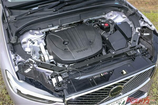 エンジンがミラーサイクル化されたMHEV。250ps/360Nmのエンジンを10kW/40Nmのモーターがアシストする