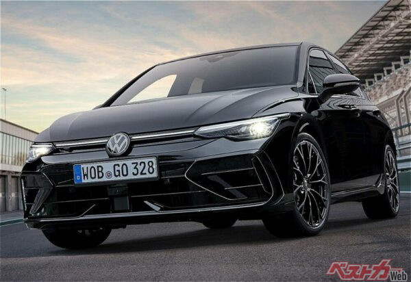 Golf R Black Edition。333ps/420NmのAWDだ！