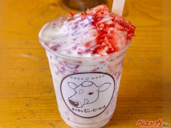 東名阪道　EXPASA御在所（上り・下り）　モクモク手づくりファーム　シャリシャリ生いちご氷　680円