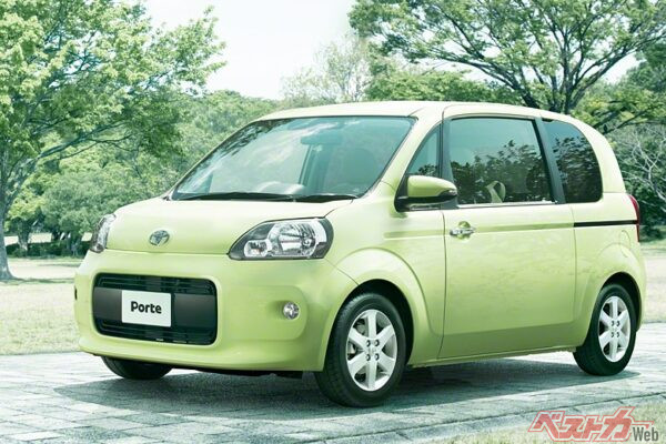 2012年にフルモデルチェンジした2代目は、ユニバーサルデザイン、ファミリー向けの安心設計、使い勝手の良さと個性あるデザインといった初代の特徴を継承しながらも、さらに機能性や安全性、デザイン性が高められた