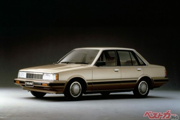 フルモデルチェンジ後は4代目カローラがベースに。本家5代目がFFになってもどこ吹く風、FRのままで継続販売