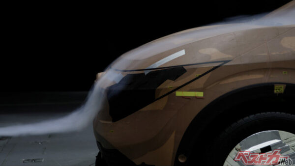 空力性能をテストする新型リーフ