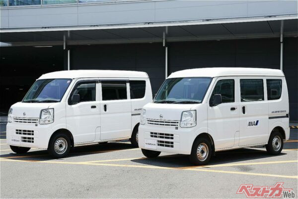 舗装の照り返しがキツイ羽田空港でも実験が行われた