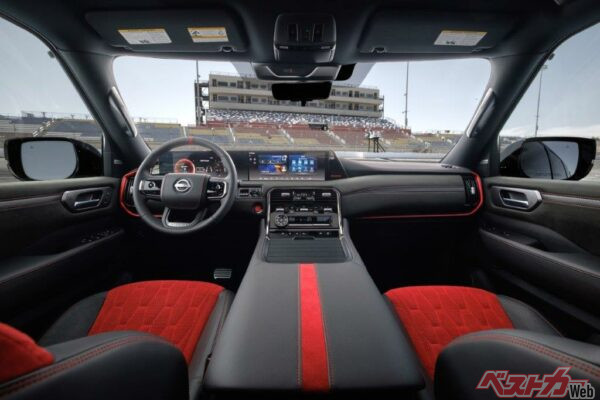 高級感や快適性もありながら、NISMOならではのディテールを随所に散りばめることでスポーティさも演出