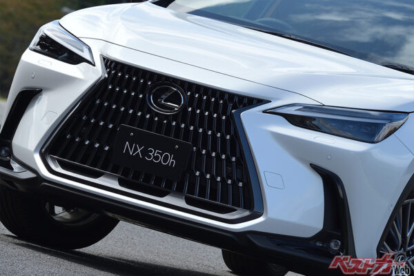大注目の高級コンパクトSUV 「レクサス NX」の売れ行き急増したワケ