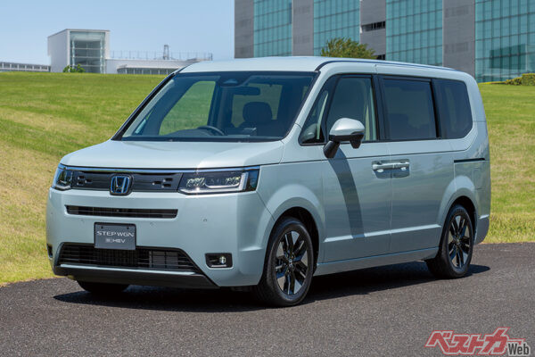 ホンダ ステップワゴン。今回の小改良ではエクステリアの変更はいっさいないが、ボディカラーの一部変更が実施された