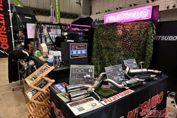 もちろん東京アウトドアショーでもマフラーは展示