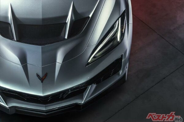 これぞアメ車の醍醐味！　トランプさんどうよ!!　シボレー「コルベット ZR1X」で味わう“新時代アメリカンマッスル”の咆哮