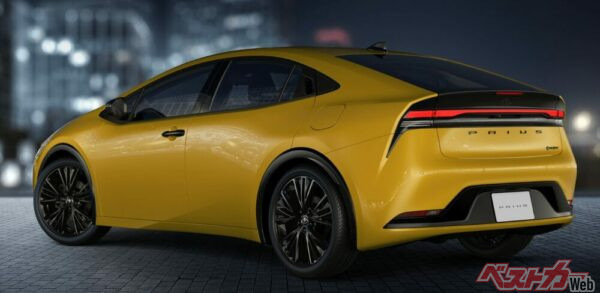 随所に艶ありブラックパーツが装備されている