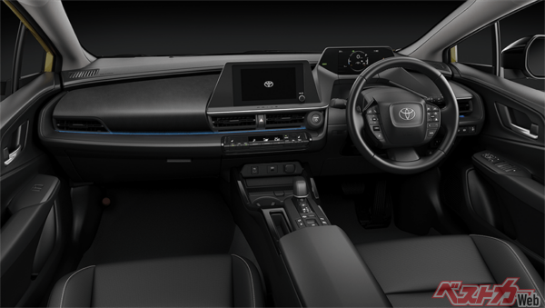 ブラックに統一したシックなコクピット