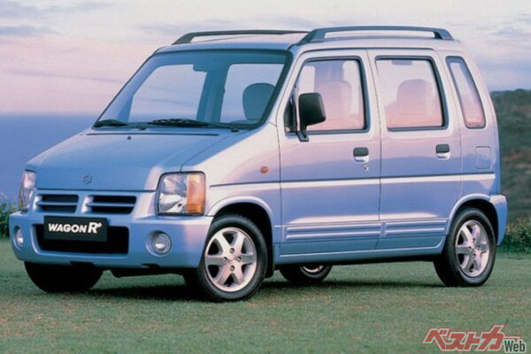 初代というべきか先代というべきか立ち位置の不思議なワゴンRワイド