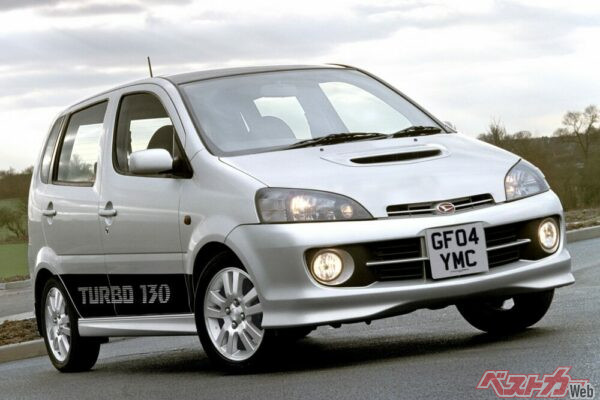 ターボモデルは見るからに走りそうなデザインだ