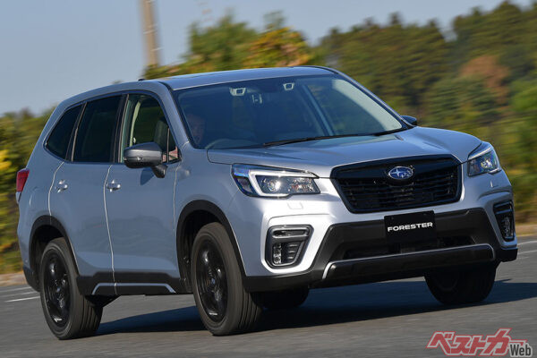 1.8Lターボ車は2020年10月に追加設定。2022年8月には「STIスポーツ」グレードも登場