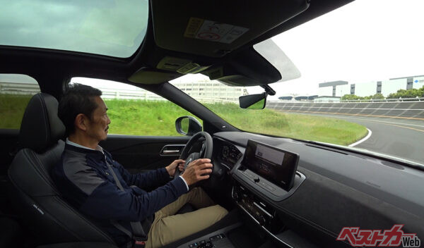 新型e-POWERを搭載したキャシュカイに乗ると、特に緩加速時にはエンジンの存在をほぼ感じないほどの静かさ