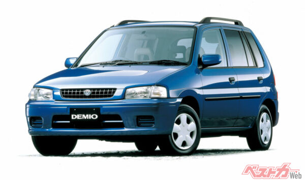 同じ時期にマツダから初代デミオが登場したことはパイザーにとってキビシイ戦いになってしまったか