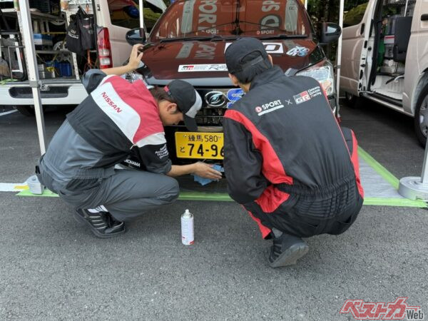 日産、ダイハツ（Dスポーツ）、GRのロゴが並ぶ。もうね、こういうのにおじさん（編集担当）弱くて涙腺崩壊しそうになったのは秘密