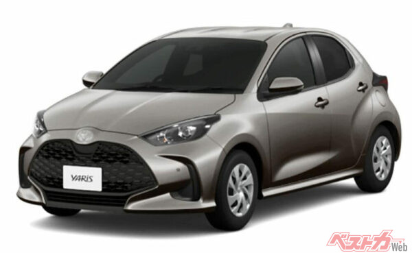 おすすめはXグレードのヤリス。メーカーオプションでリアルーフスポイラーなども存在するため、ここから自分色に染められる