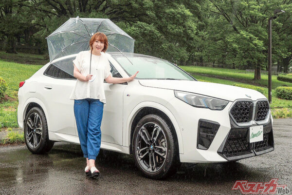 現在の愛車、BMW X2 xDrive 20i M Sportとともに。ゆとりある空間とダイナミックな走りを実現する、クーペデザインを取り入れたスタイリッシュなSUVだ