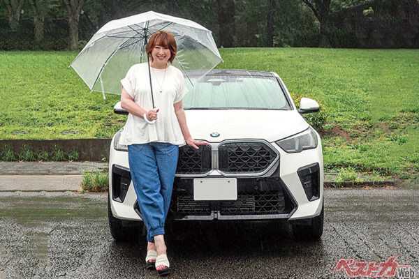 外観よりも車内空間居心地のよさを重視するという内海さん。旦那様のお仕事の関係もあるのだろうが、直近8台はベンツの1台を除いてすべてBMWだ