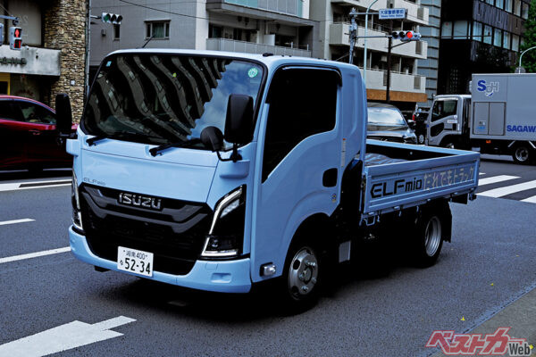 2017年3月の免許制度改正以降に取得した普通免許でも運転できる「普通免許対応トラック」、いすゞ エルフミオ。全幅1695mmという取り回しやすさが特筆モノ