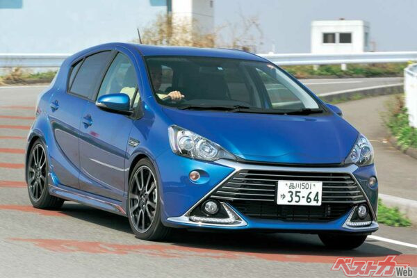 ボディ剛性が格段にアップしていて、がっしり感がハンパない。乗り心地はフラットで心地いい。路面に吸いつくような走りを見せる