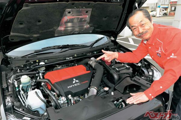 ランエボXの搭載する2L、4B11型MIVECターボは300ps/43.0kgmのスペックを誇る