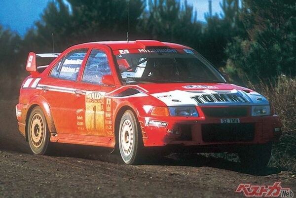 ランエボVI初優勝（1999年モンテカルロ）…エボVIはマキネンが1999年初戦で初優勝。シーズン4勝を挙げ、マキネンは4年連続チャンプ