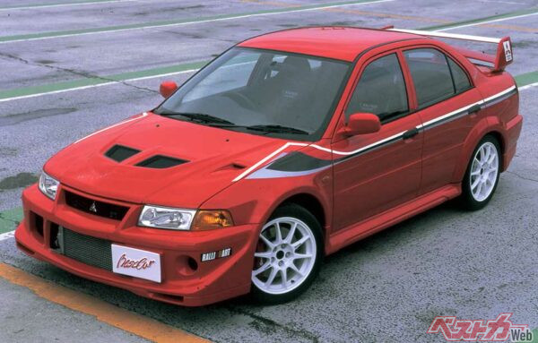 2004年、最初のラリージャパンでBCチームからエボVIで参戦したことのある山内伸弥氏はエボVIトミーマキネンエディションを選出。その性能はもとより、もともと限定車であるランエボのそのまた特別記念限定車であるプレミアム感をいたく気に入ったんだそう