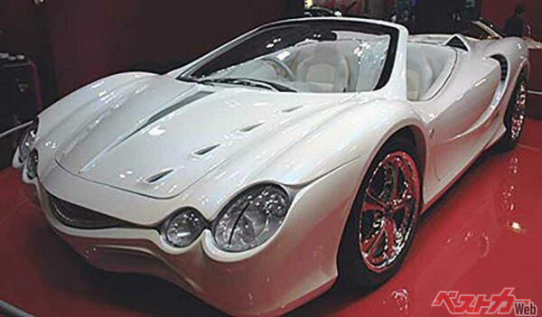 2005年の東京モーターショーにはデザインスタディとしてオープンモデルも出展された