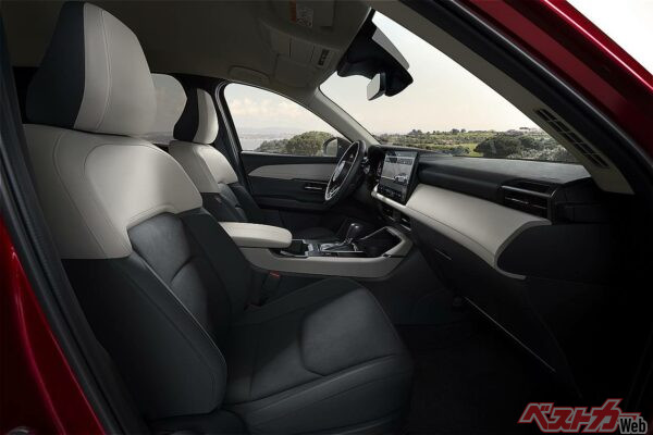 よく見るとこちらはディスプレイが一回り小さい。12.9インチのようだ