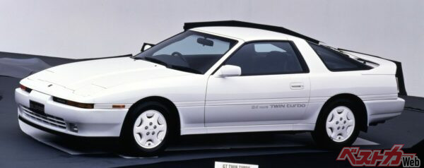 1986年2月のモデルチェンジで登場したスープラ(A70)。2000GT以来の4輪ダブルウィッシュボーン式サスペンションを採用した本格スポーツだった