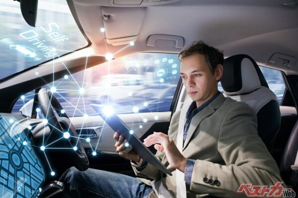 もはやクルマの技術は未来の世界まで来てしまった(metamorworks@Adobe Stock)